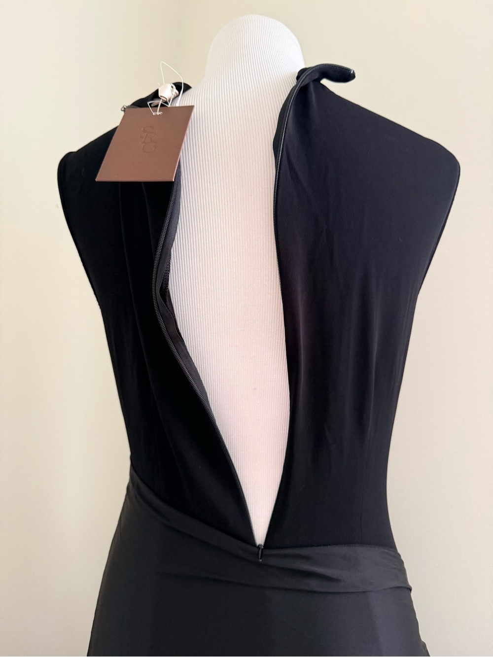 SRG REVOLVE Black Sleeveless Maxi Gown with Draped Knot Detail - Picture 9 of 10